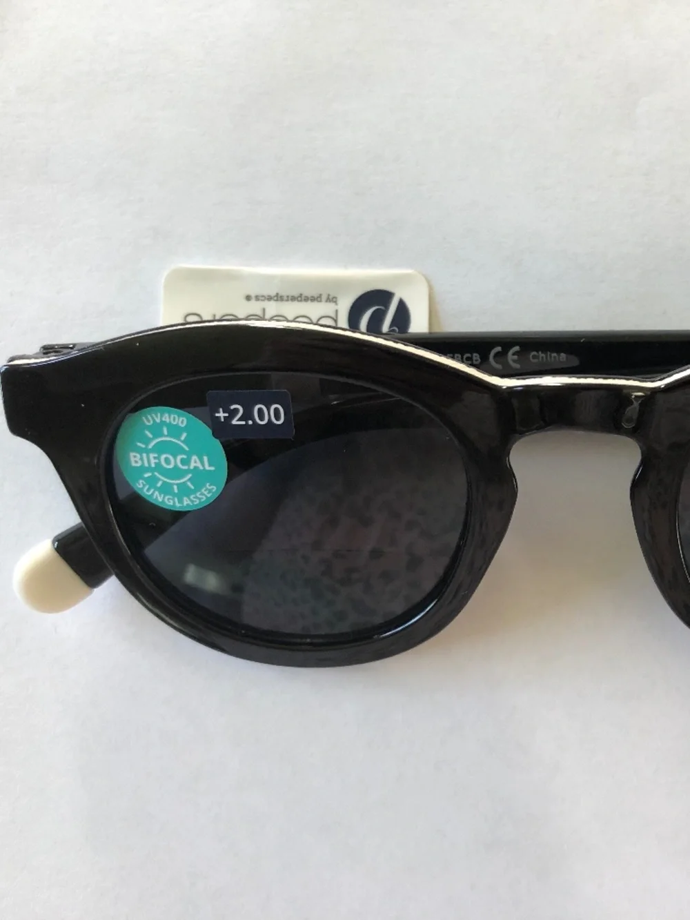 New Round Black w/ White Accent‎ Peepers BIFOCAL Reading Sunglasses +2.00